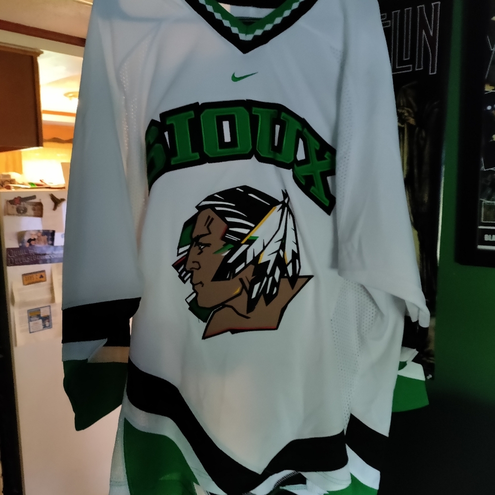 UND Fighting Sioux Ralph Englestad display jersey